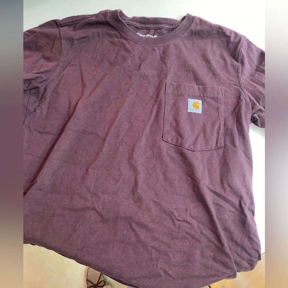Small Women’s Carhartt T-shirt